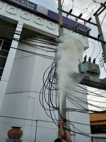 ดับเพลิงบริเวณหน้า ธ ไทยพาณิชย์
