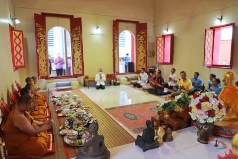 กิจกรรมโครงการเข้าวัดฟังธรรมวันธรรมวสนะ ไหว้พระวัดขวิด