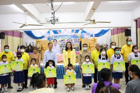 การประชุมผู้ปกครองนักเรียนและมอบปัจจัยพื้นฐาน ตามโครงการสนับสนุนค่าใช้จ่ายในการจัดการศึกษา ตั้งแต่ระดับอนุบาลจนจบการศึกษาขั้นพื้นฐาน โรงเรียนเทศบาลวัดธรรมโศภิต