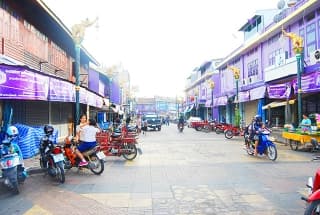 ตลาดริมน้ำลานสะแกกรัง