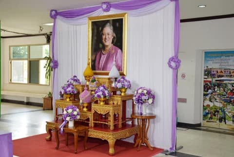 ร่วมลงนามถวายพระพร สมเด็จพระกนิษฐาธิราชเจ้า กรมสมเด็จพระเทพรัตนราชสุดาฯ สยามบรมราชกุมารี ให้พระองค์ทรงพระเจริญ และหายจากพระอาการประชวร