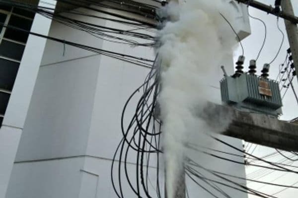 ดับเพลิงบริเวณหน้า ธ ไทยพาณิชย์