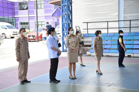 สำรวจสถานที่และเตรียมความพร้อมในการให้บริการฉีดวัคซีนโควิด-19 ให้แก่ประชาชน