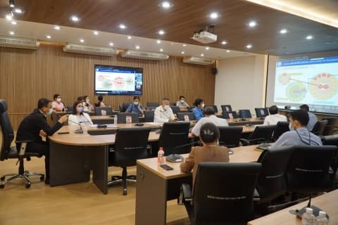 ร่วมประชุม War Room ติดตาม ประเมินสถานการณ์ และหารือแก้ไขปัญหาการแพร่ระบาดของโรคติดเชื้อไวรัสโคโรนา 2019