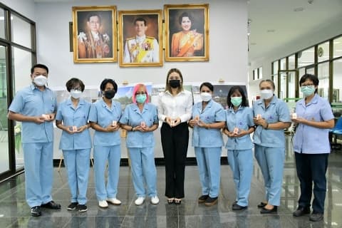 รับเข็มพระราชทานอาสาสมัคร พอ.สว. และมอบให้กับ อสม.ในเขตเทศบาลเมืองอุทัยธานี