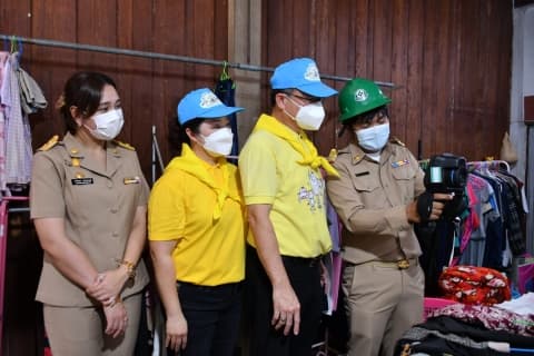 ลงพื้นที่ตรวจสอบระบบและสายไฟฟ้าภายในภายนอกบ้านเรือนประชาชนบริเวณตลาดพัฒนา